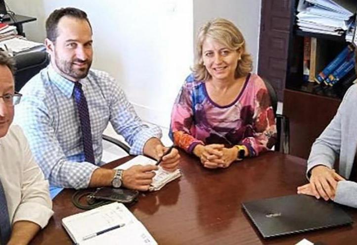 Members of both institutions during a work meeting