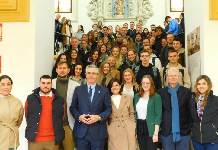 UCAM trains 70 future executives for German companies such as Aldi, Mercedes, BMW and Siemens