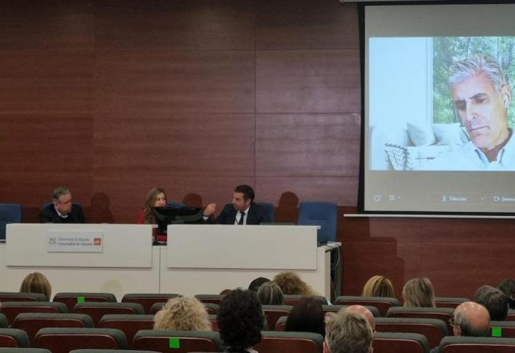 University endowment, a new way to promote social work