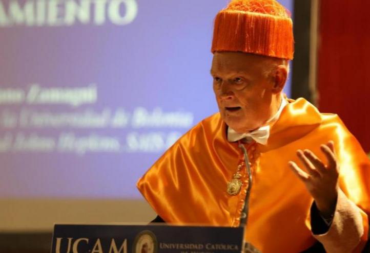 Stefano Zamagni, Civil Economics lecturer at the University of Bologna and Adjunct Professor at Johns Hopkins University (SAIS Europe) delivered the Opening Lecture at the UCAM Solemn Opening Ceremony of the Academic Year 2023-2024.