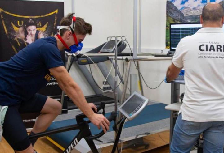 Rider Pedro Acosta during one of the tests carried out at the UCAM CIARD.