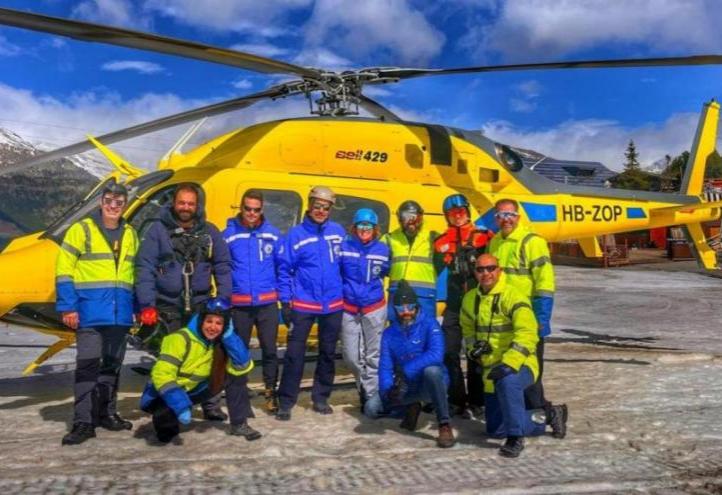 Photo of the team that carried out the simulation to recreate a hypothermic CPR situation in VR