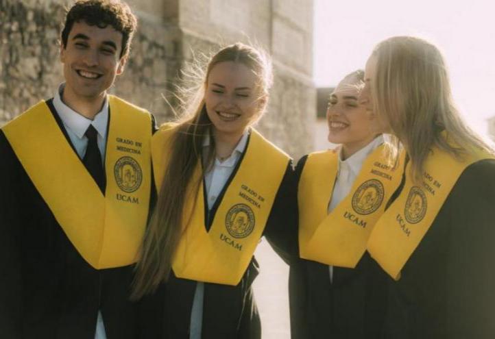 The employment rate of UCAM Polytechnic School graduates is roughly 100%.