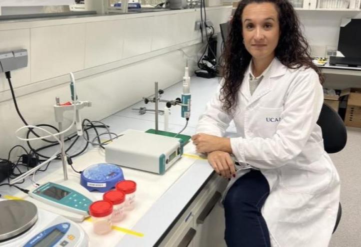 María Cuartero in one of the UCAM HiTech laboratories.
