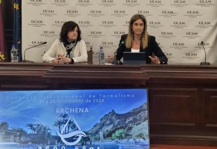 María Dolores García, UCAM President, and Patricia Fernández, Mayoress of Archena, during the presentation