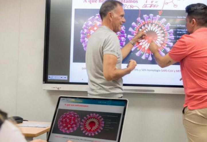 UCAM students are trained with the best technologies