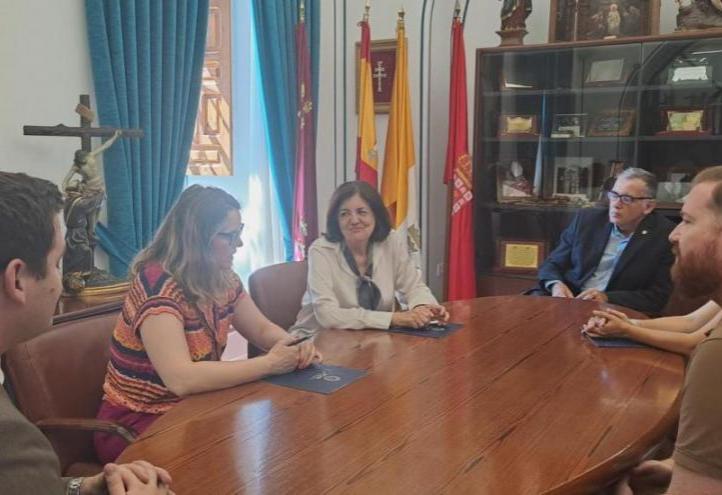 The agreement was signed at the Los Jerónimos Campus
