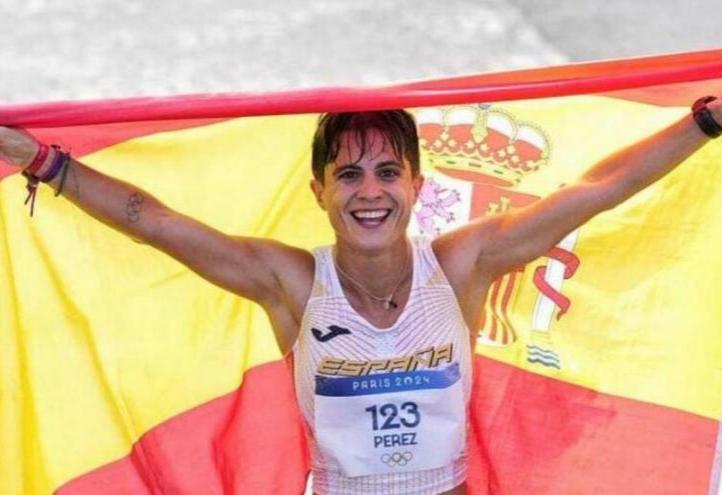 María Pérez celebrates her silver medal in Paris 2024 (Photo: COE - Spanish Olympic Committee)