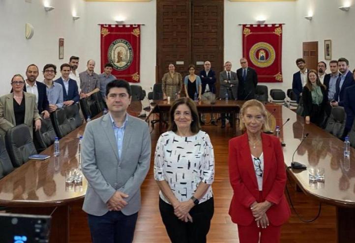 Family photo at the official signing ceremony between UCAM and Celera