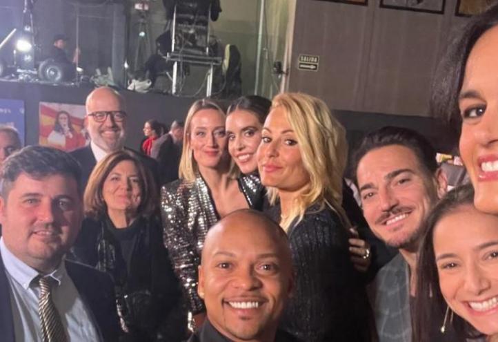 María Dolores García, UCAM President, with some of the Olympic athletes at the Spanish Olympic Committee Gala.