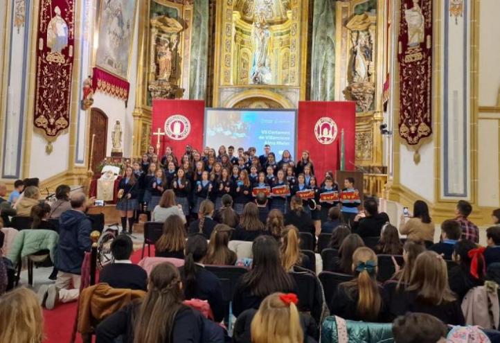 The Temple of Los Jerónimos has hosted the traditional Christmas Carol Competition of the schools of the Alma Mater Foundation.