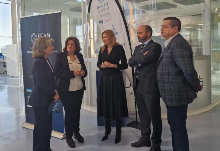 Estrella Núñez, UCAM Vice-Rector; María Dolores García, UCAM President; María Isabel López, Regional Minister; Joaquín Gómez, Director of INFO; and Luis Tejada, Director of UCAM Knowledge Transfer Office, before starting the meeting.