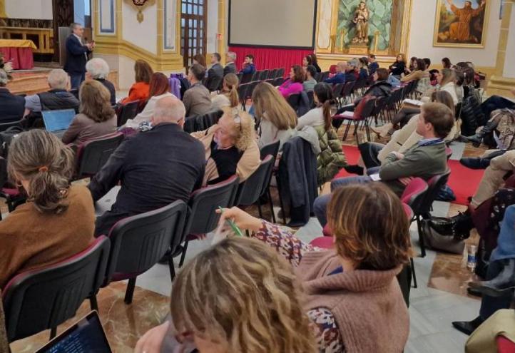 The temple of the Monastery of Los Jerónimos hosts the talks and presentations of the Annual Multiple Sclerosis Meeting.