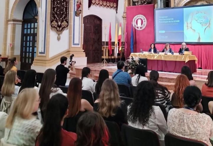 Pilar Marín, dean of the Official Association of Psychology of the Region of Murcia; María Dolores García, UCAM president, and Ana López, UCAM vice-dean of the Degree in Psychology, during the inauguration of the Psychology Congress this morning.