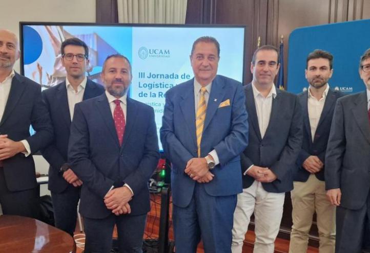 Some of the participants and speakers of the 3rd Conference on Logistics and Business in the Region of Murcia