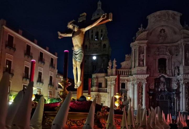 The Cristo de la Salud passing through the Plaza Cardenal Belluga (Cardinal Belluga Square) in Murcia