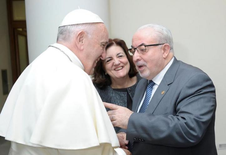 The founder and the UCAM president, during a meeting with Pope Francis
