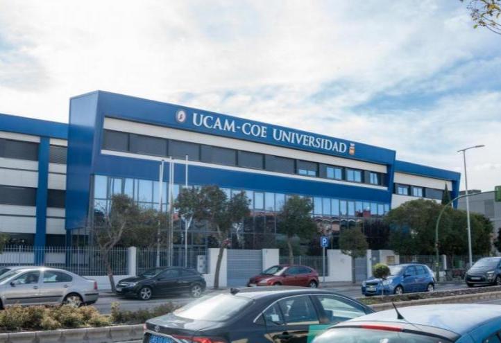 Facade of the UCAM-COE Universidad campus, Torrejón de Ardoz.