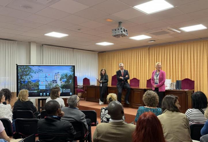Welcoming delegates from partner universities at the opening of the 10th International Staff Week.