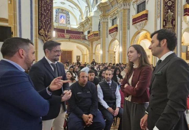 The event was held at Los Jerónimos Monastery Church.