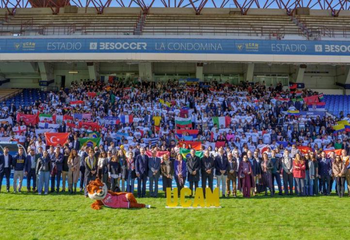 Group picture during the international welcome reception.