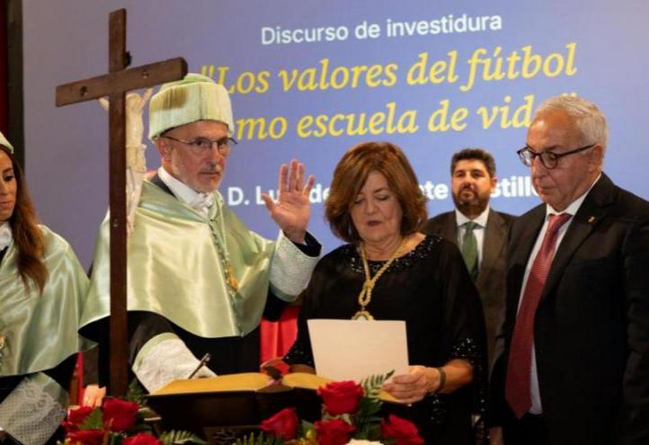 One of the most moving moments of the ceremony came when the Spain head coach took the oath confirming his appointment