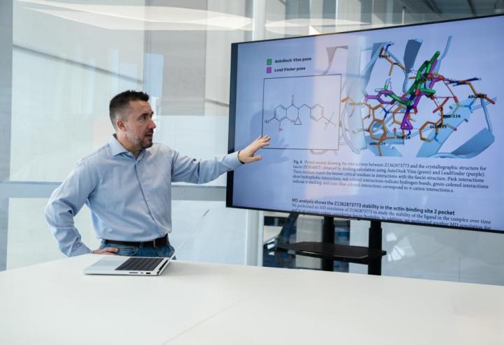 Horacio Pérez uses supercomputing to search for pharmacological alternatives to tackle diseases
