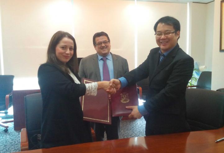 Ceremony at the Embassy of Spain in the Phillippines to promote collaboration in global education with UCAM