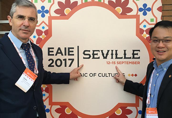 The UCAM has presented its successful model for training students from all over the world in Seville