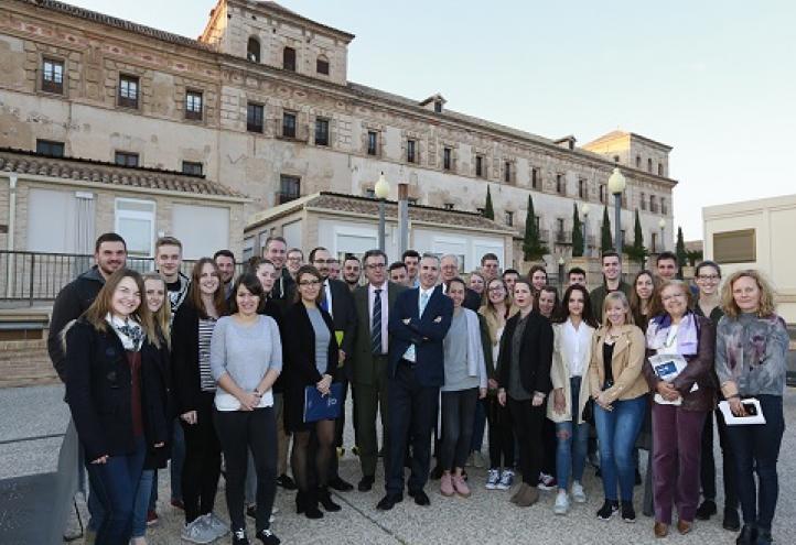 Thirty professionals from leading German companies are trained at UCAM