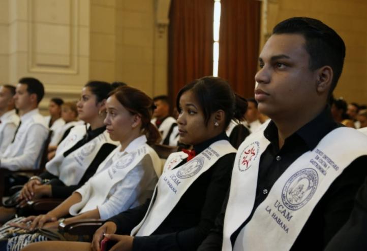 UCAM graduates more than hundred students in the Campus in Cuba