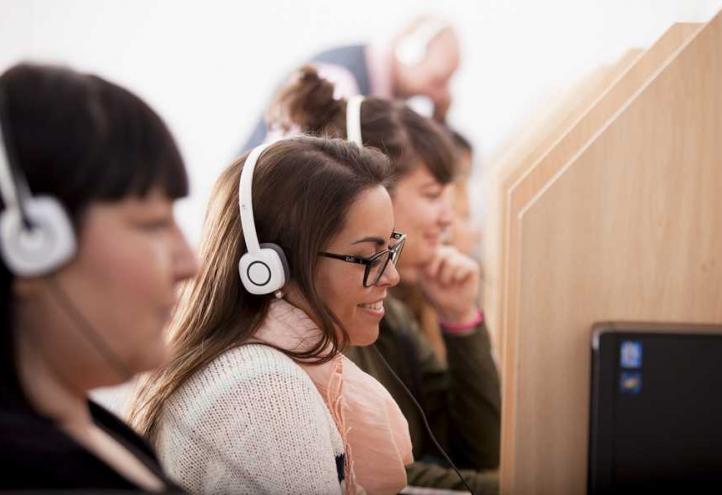 Specialists in modern languages analyse UCAM´s model of language learning