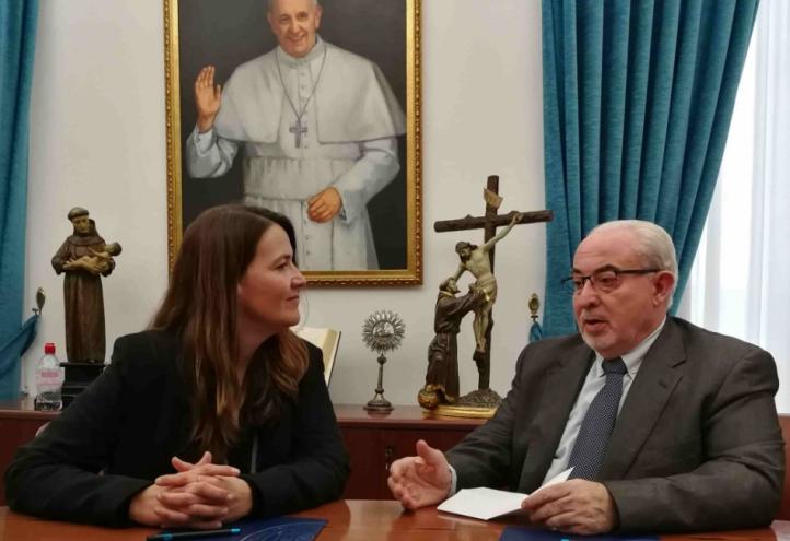 35% of children aged 8 to 16 are overweight or obese