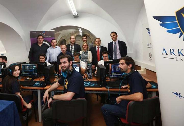 UCAM presents its team &#039;eSports&#039;: Arkangels