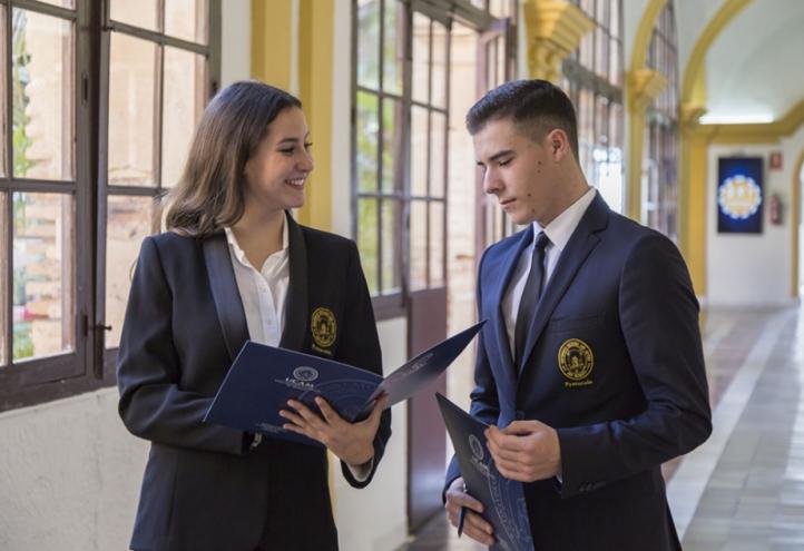 UCAM offers two new degrees to train experts in protocol