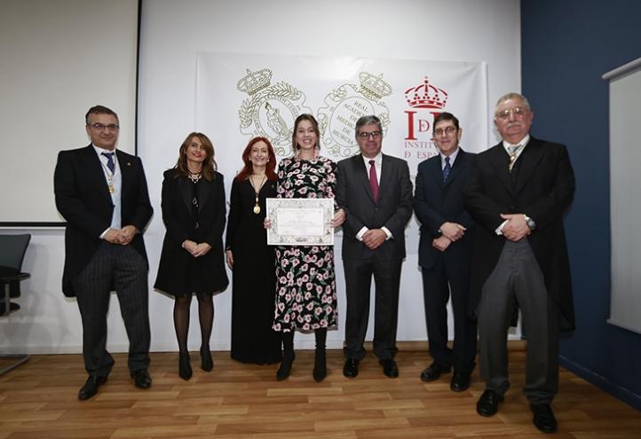 The Royal Academy of Medicine gives an award to the student with the best academic record of UCAM