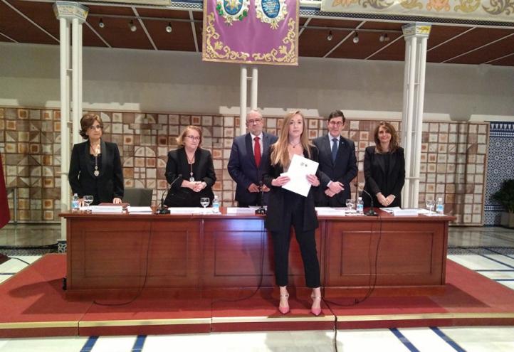 Two UCAM Pharmacy graduates receive an award